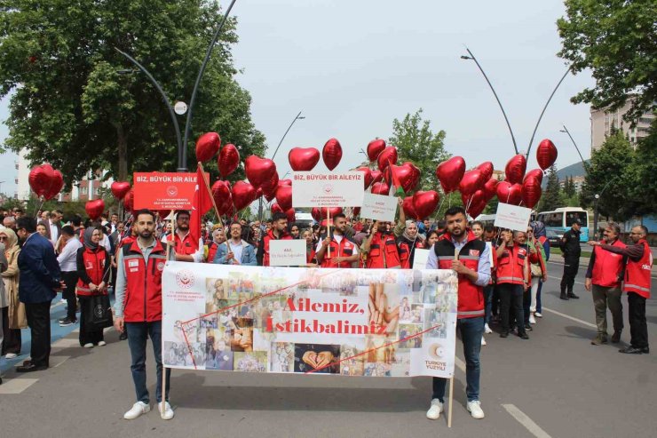 "Aile istikbali" için yürüdüler