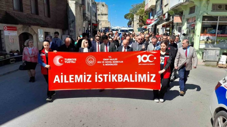 Sinop’ta "Ailemiz İstikbalimiz" yürüyüşü