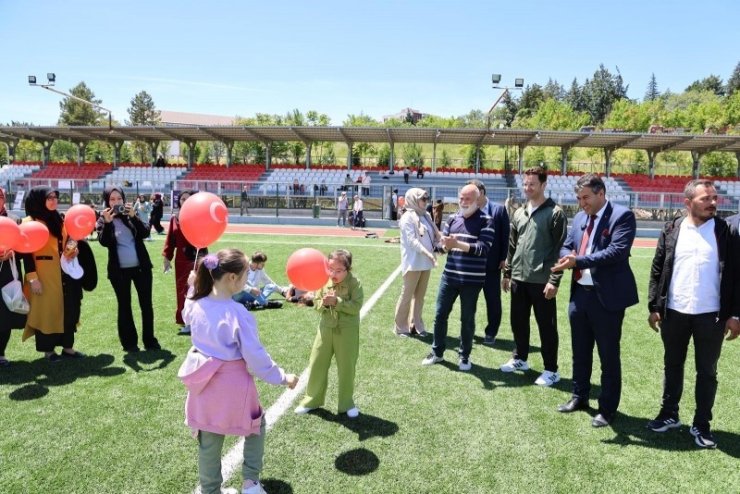 Gediz’de engelli bireyler için uçurtma şenliği