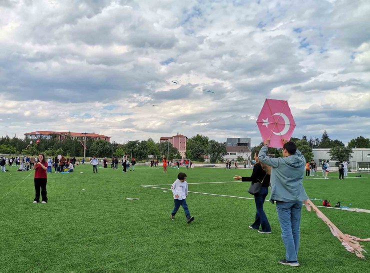 Gediz’de uçurtma şenliği