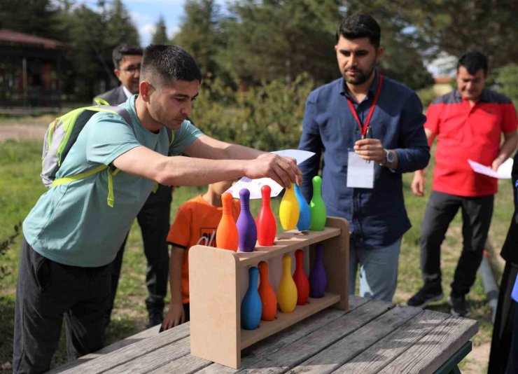 Niğde’de ’Yönüm Aile, Yolum Doğa’ oryantiring etkinliği düzenlendi