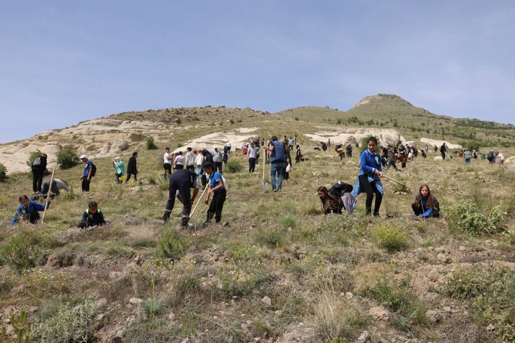 Selçuklu’da fidanlar toprakla buluştu