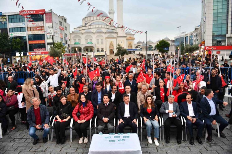 Esenyurt’taki 19 Mayıs etkinliklerinde genç yetenekler sahne aldı