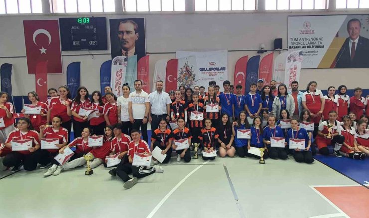 Karaman’da düzenlenen Oturarak Voleybol Türkiye Şampiyonası sona erdi