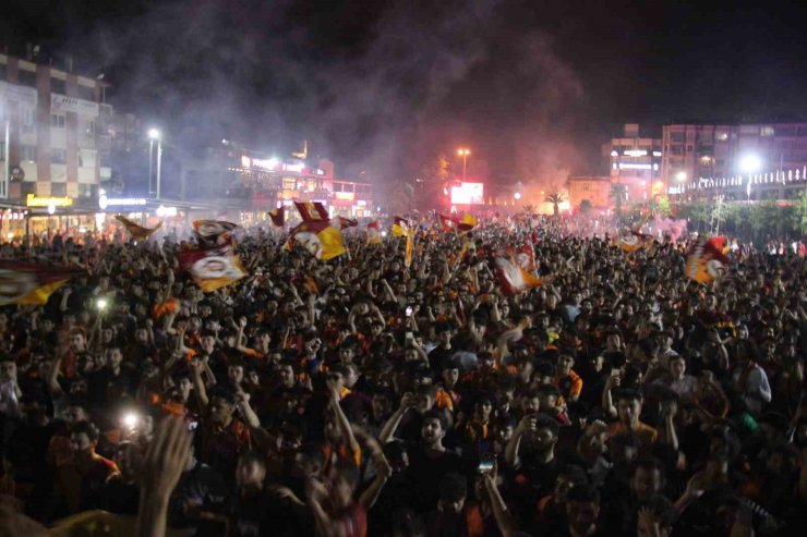 Aydın’da Galatasaraylılar meydana sığmadı