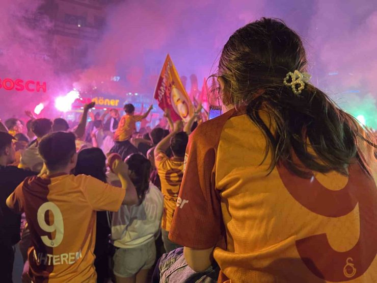 Galatasaray’ın şampiyonluğu Manisa’da coşkuyla kutlandı