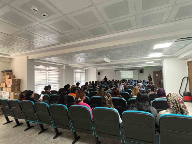 Tunceli’de öğrencilere bağımlılıkla mücadele semineri