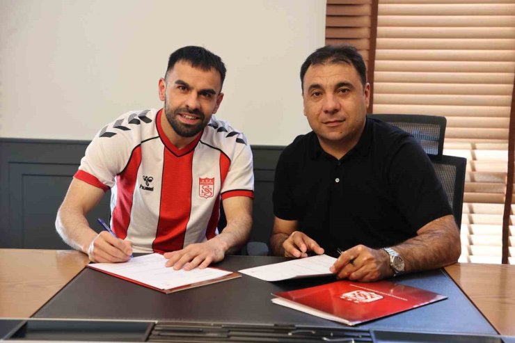 Murat Paluli 2 yıl daha Sivasspor’da