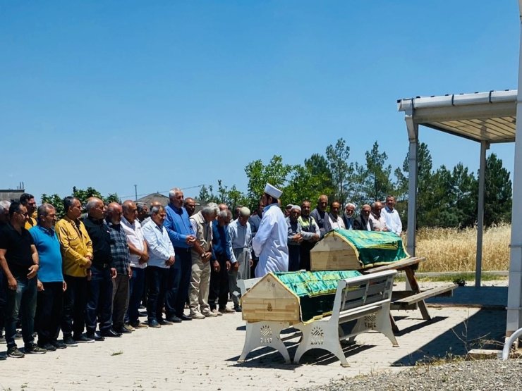 Eşi tarafından öldürülen anne ve kızı toprağa verildi