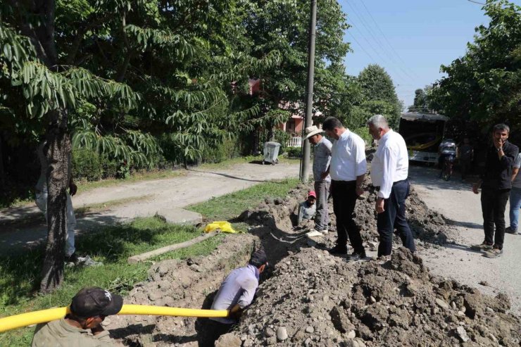 Akyazı’da mahalleler doğalgazla buluşuyor