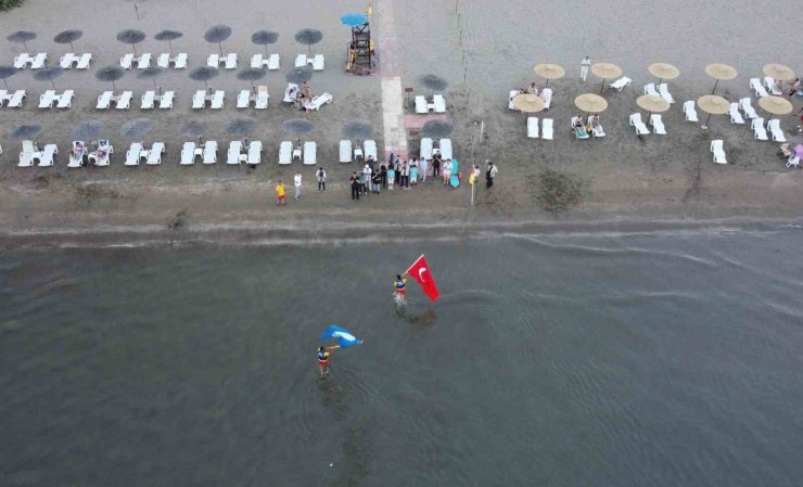 Plajlara mavi bayraklar çekildi, turizm sezonu başladı