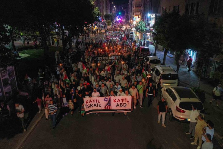 Yıldırım’da Filistin için meşaleli yürüyüş