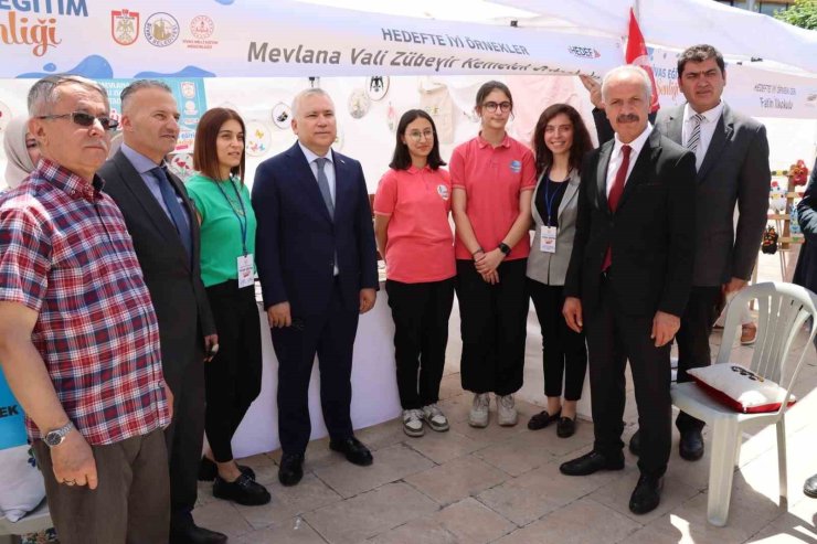 Eğitim şenliği renkli görüntülere sahne oldu