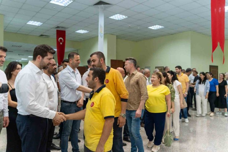 Başkan Boltaç: "Daha temiz bir Tarsus için bayramda da çalışmaya devam edeceğiz"