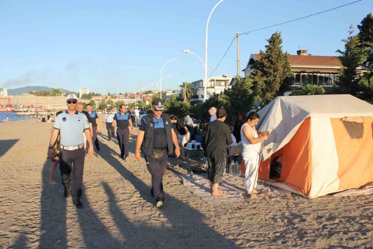 Gemlik sahillerinde çadır operasyonu