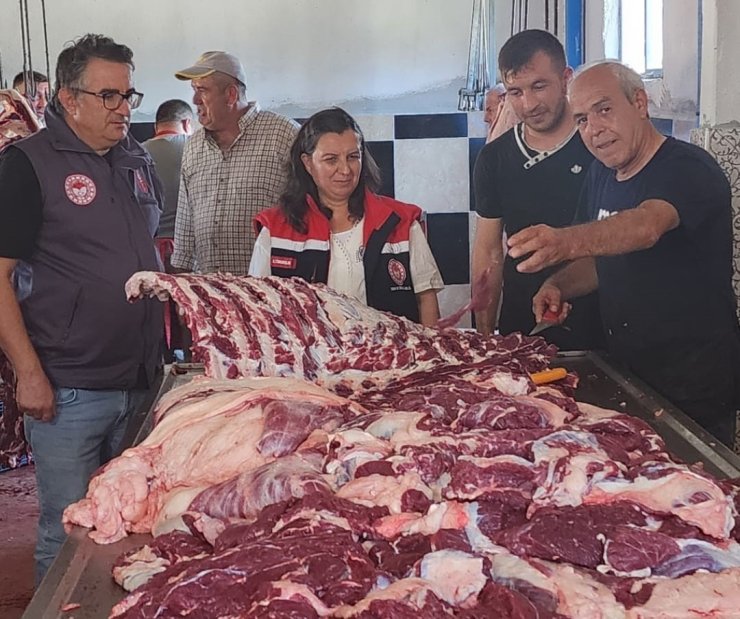 Kurban Kesim ve Kurbanlık Hayvan Satış Yerleri Denetleniyor