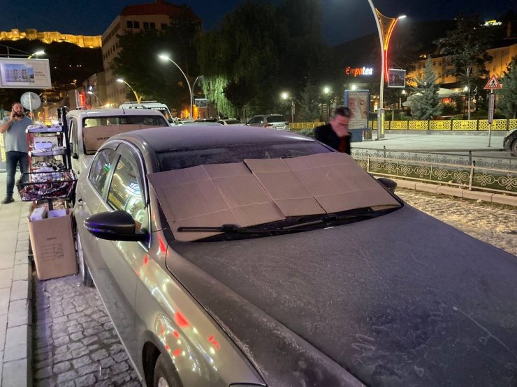 Bayburt’un sokakları tozdan geçilmiyor