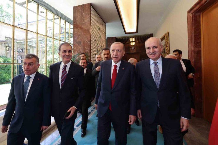 Cumhurbaşkanı Erdoğan, TBMM Başkanı Kurtulmuş’u ziyaret etti