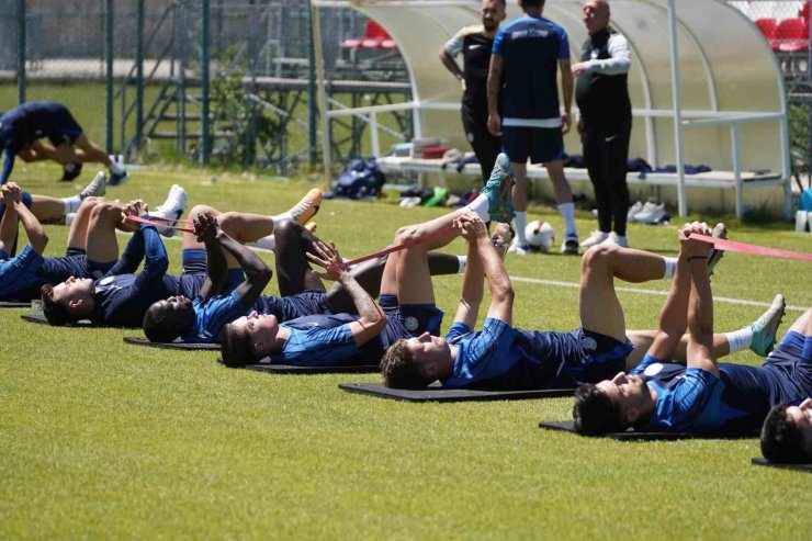 Çaykur Rizespor, Erzurum’da yeni sezon hazırlıklarına başladı