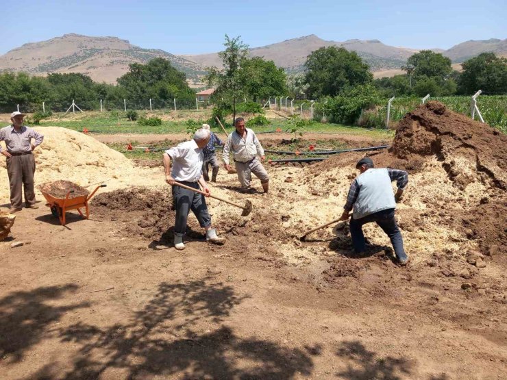 Kayseri’de kerpiç evler yeniden yapılıyor