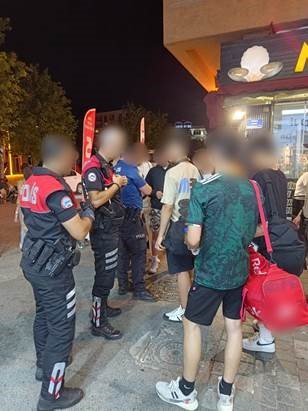 Eskişehir polis ekiplerinden asayiş uygulaması