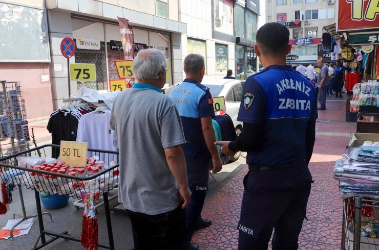 Mersin’de kaldırım işgali denetimi