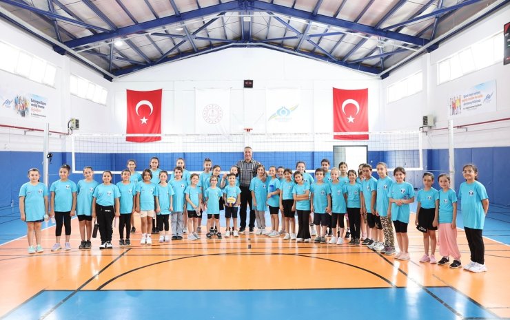 Başkan Dursun, voleybolun sultanlarıyla buluştu