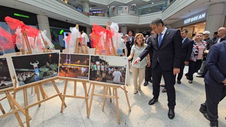 Karabük’te "15 Temmuz" konulu fotoğraf ve resim sergisi açıldı