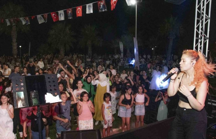 Aydıncık sahili ’Yaz Dostum’ konserleriyle renklendi