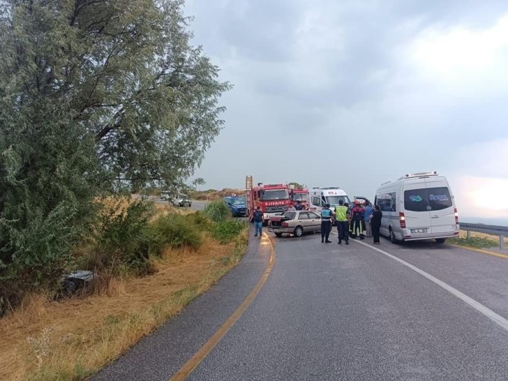 Denizli’de yağış sonrası kaygan zeminde zincirleme kaza: 9 yaralı