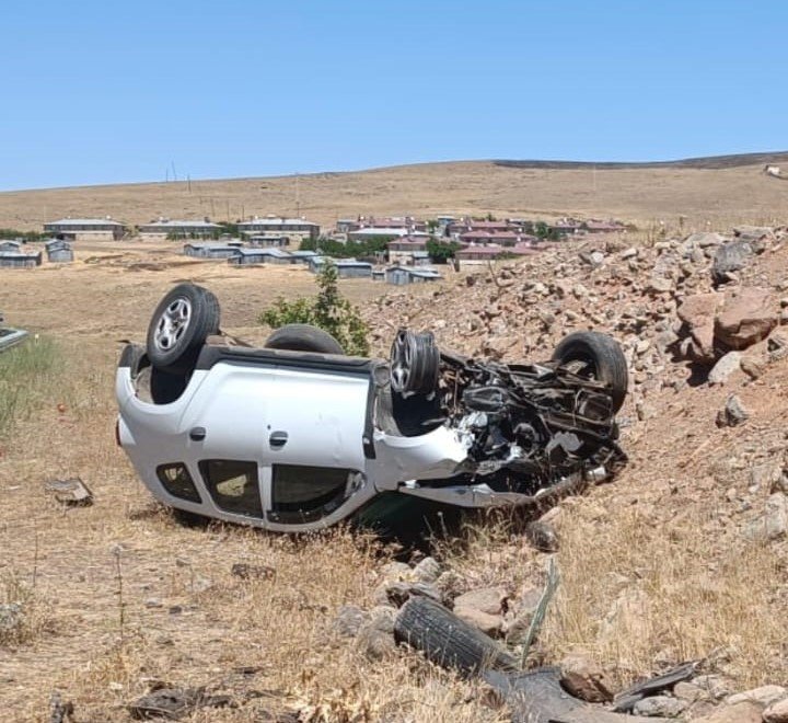 Elazığ’da otomobil takla attı: 1 yaralı