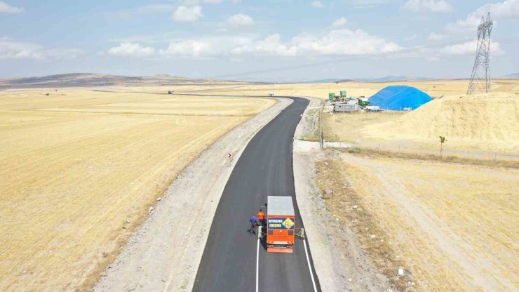 10 mahalleyi ilgilendiren yol hizmete açıldı