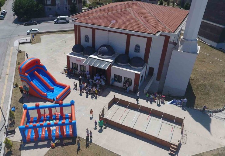 İlkadım’da camiler çocukların sesiyle şenleniyor