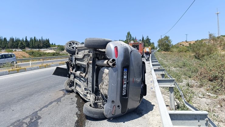 Söke’deki kazada iki araç devrildi: 4 yaralı