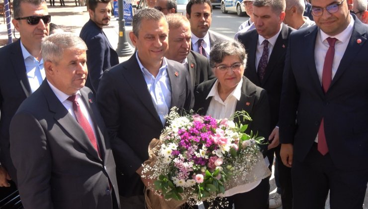 CHP’li 21 belediye başkanı ve Genel Başkan Özgür Özel Burdur’da