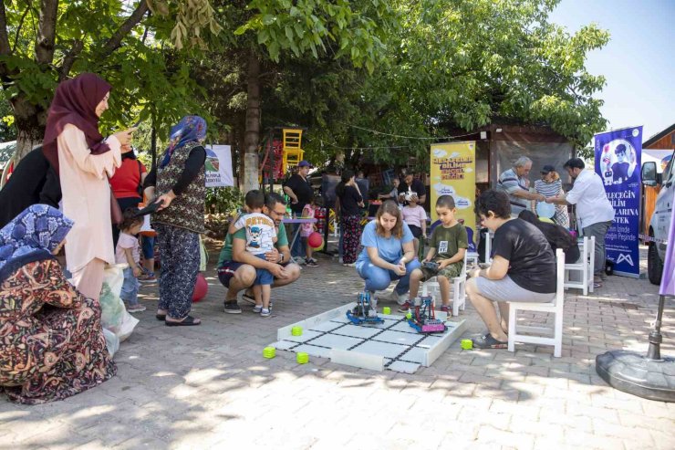 Kırsal kesimdeki kadın ve çocuklar, teknoloji ve sanatla buluşuyor