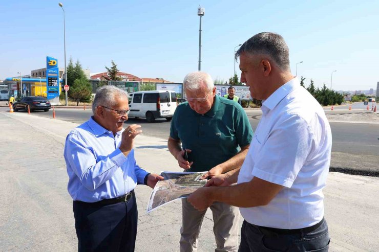 Başkan Büyükkılıç: "Geceleri çalışıyor, gündüzleri trafiğe açıyoruz"