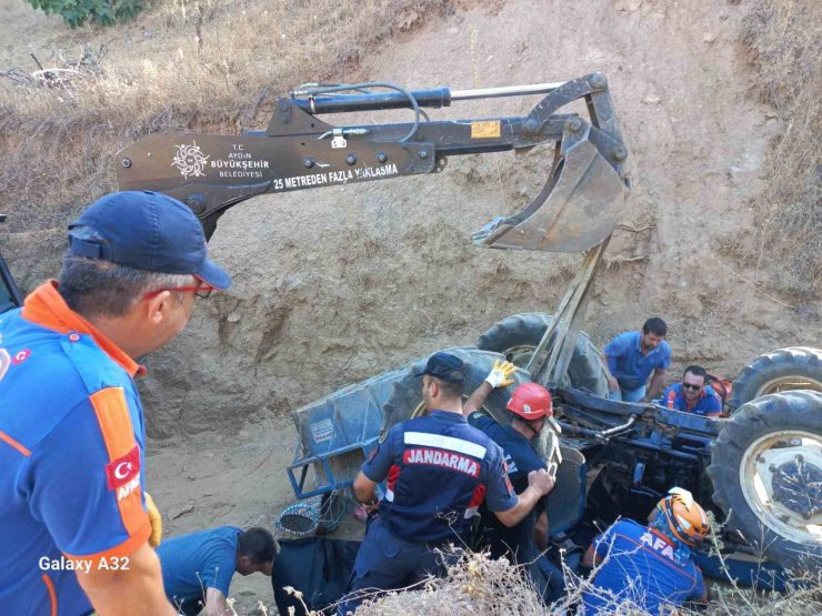 Bozdoğan’da traktör kazası: 1 ölü 6 yaralı