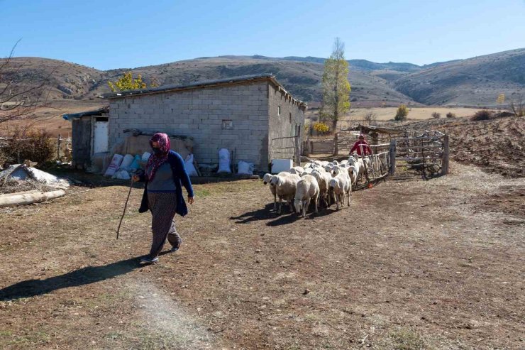 Başkan Büyükkılıç’tan 9 bin 788 besicinin su faturasına 16 milyon TL’lik destek