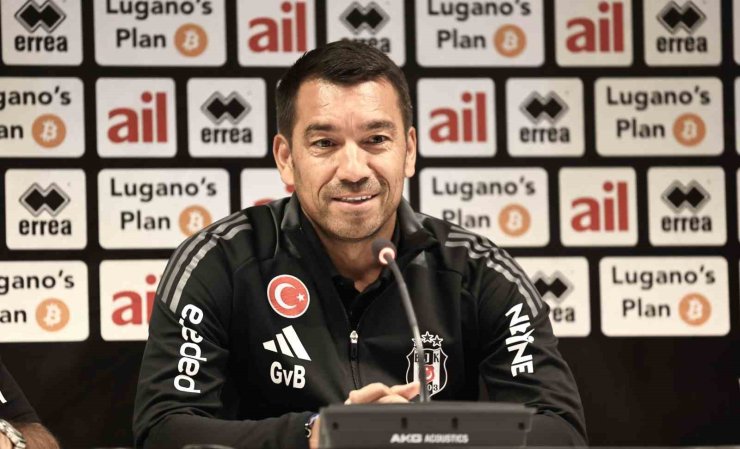 Bronckhorst: "İki maçın sonunda gruplara kalmış olmayı istiyoruz"