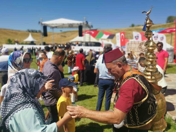 Ahlat’ta Mardin otağına yoğun ilgi