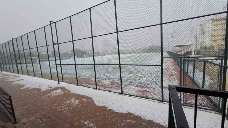 Kastamonu’da dolu yağışı etkili oldu