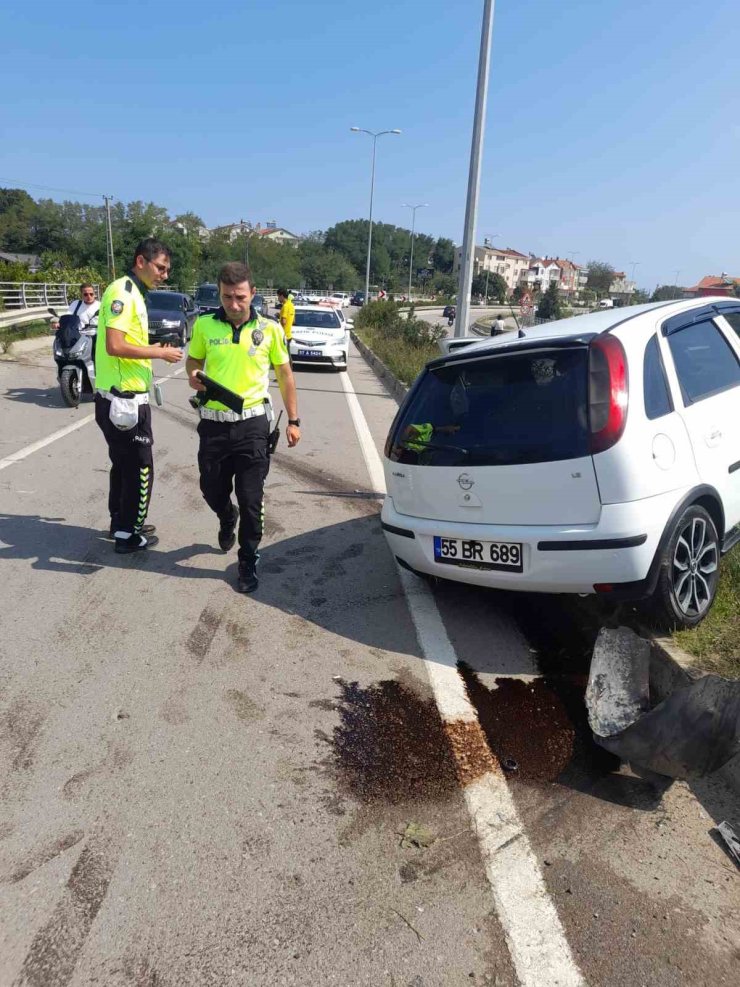 Sinop’ta otomobil refüje çıktı: 1 yaralı