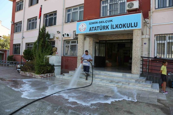 Selçuk’ta okullarda temizlik alarmı