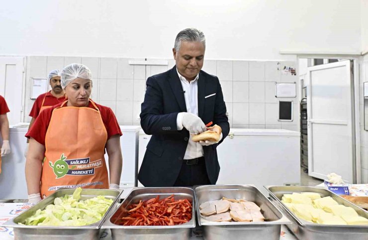 Muratpaşa’dan öğrencilere ‘okul menüsü’ desteği