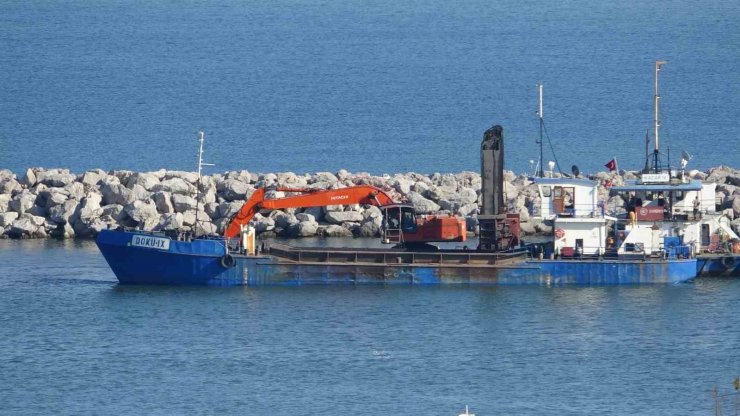 Zonguldak limanı 200 bin metreküp teressübattan temizlendi