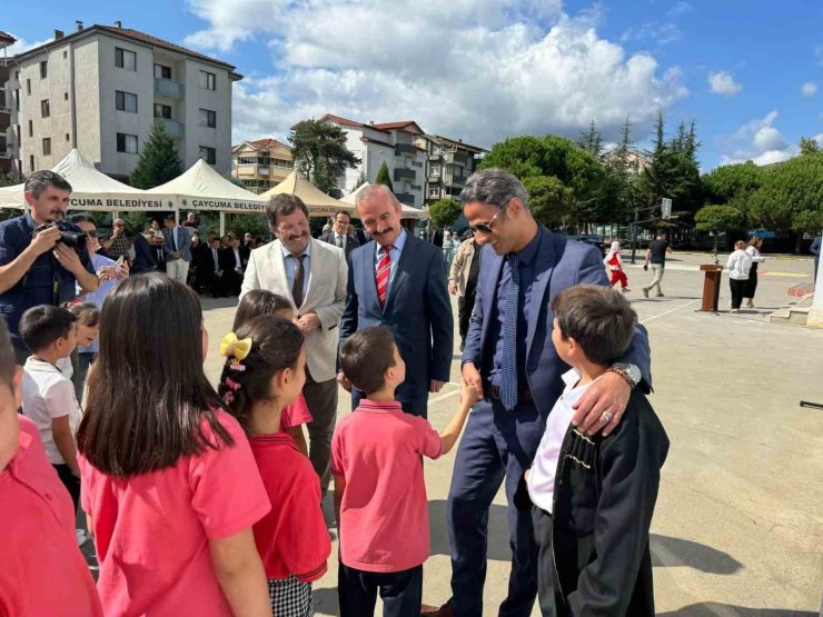 Çaycuma’da İlköğretim Haftası törenleri coşkuyla kutlandı