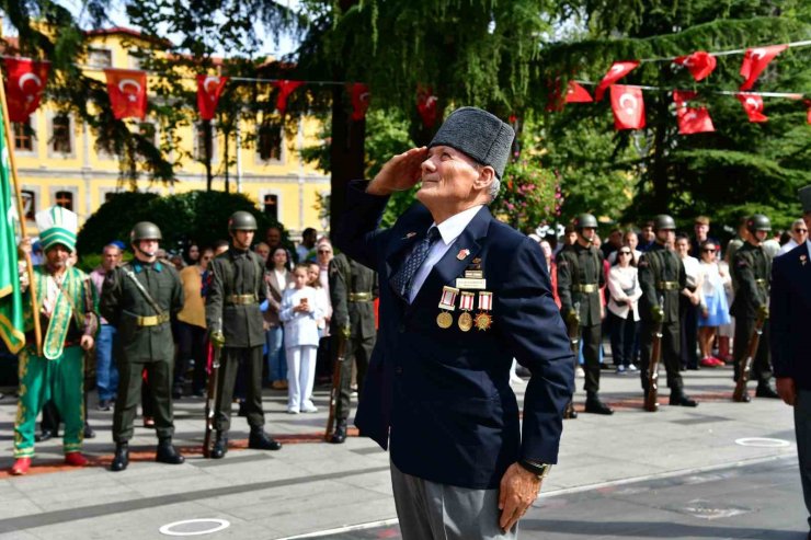 Kıbrıs gazisi 50 yıl sonra göğsünde mermi olduğunu öğrendi, mermiyle mezara gidecek