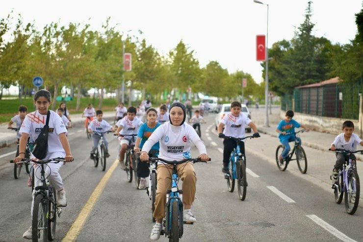 Avrupa Hareketlilik Haftasında bisiklet turu ve sıfır atık etkinliği düzenlendi