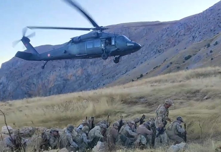 Tunceli’de jandarmadan operasyon: 13 mağara ve 17 sığınakta malzemeler ele geçirildi